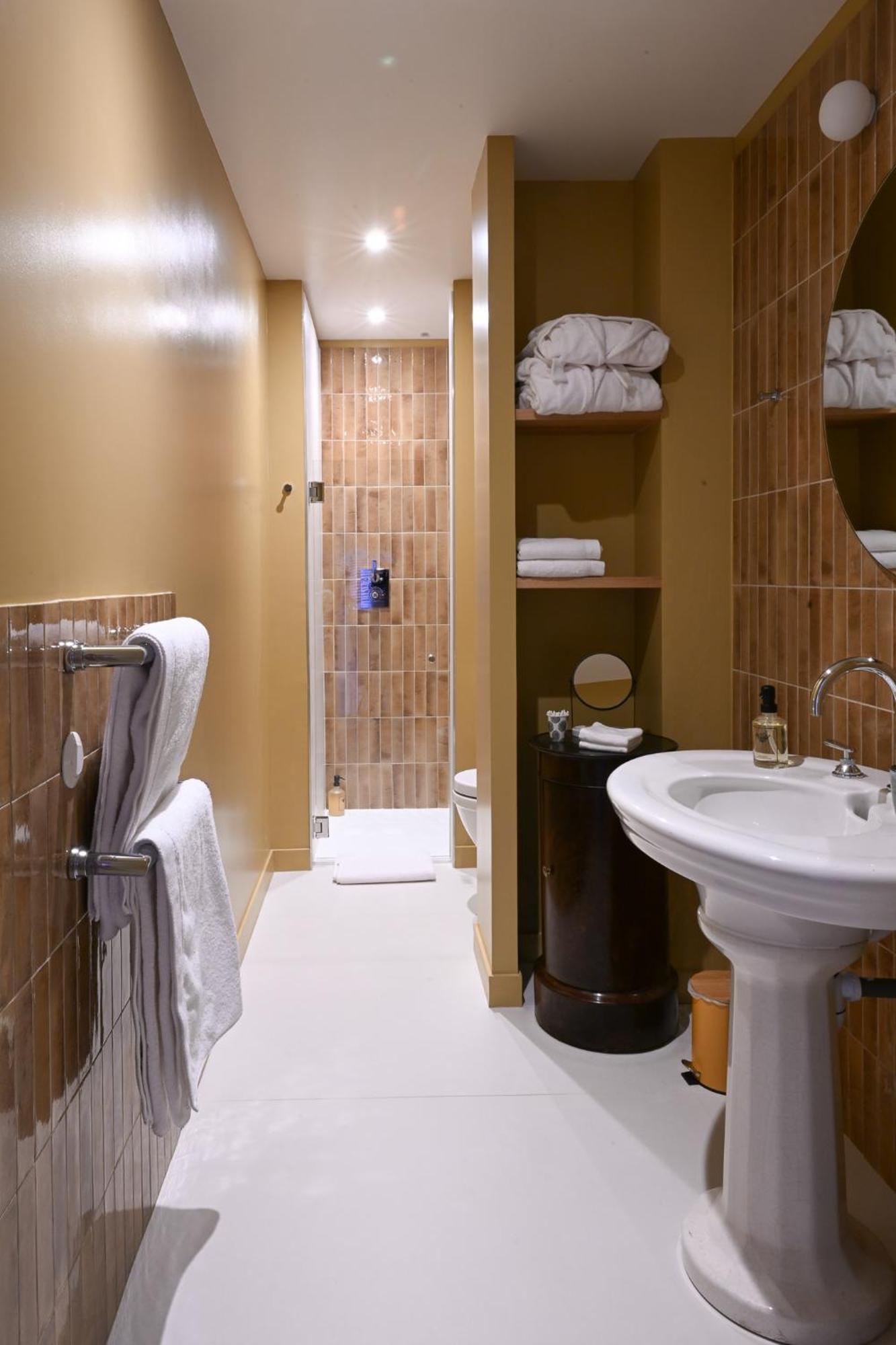 Hotel Les Pres Saint-Hilaire-le-Chatel 외부 사진