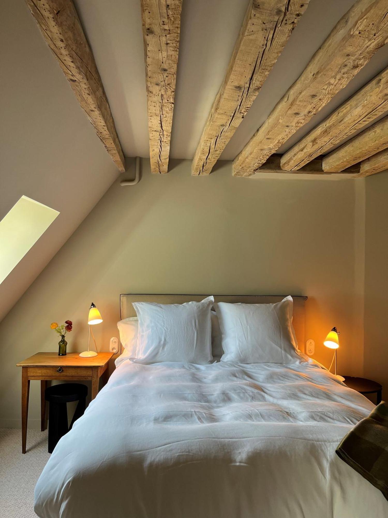 Hotel Les Pres Saint-Hilaire-le-Chatel 외부 사진